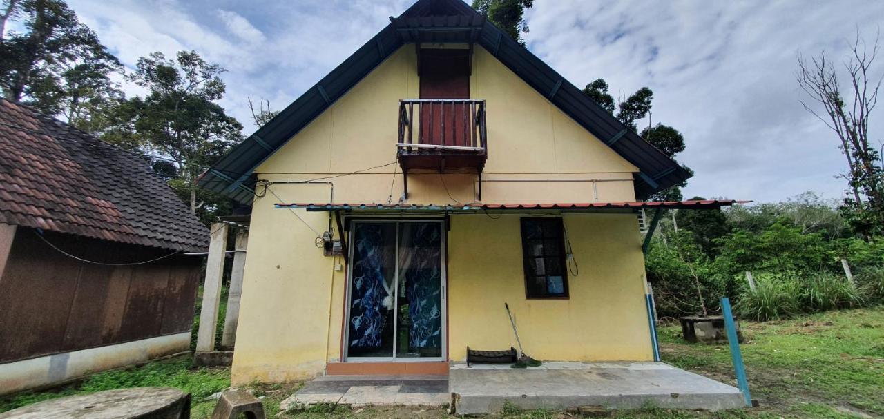 Chalet Kampong Semawar Kuala Kangsar Kültér fotó