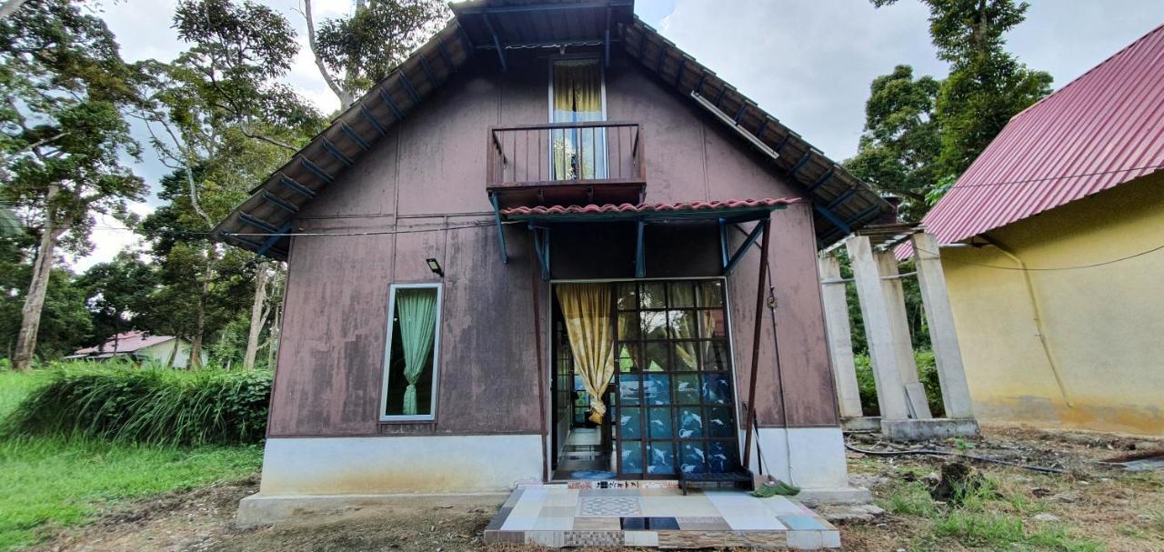 Chalet Kampong Semawar Kuala Kangsar Kültér fotó