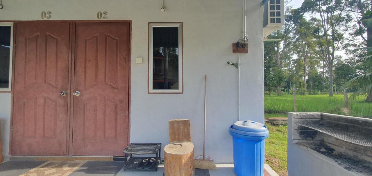 Chalet Kampong Semawar Kuala Kangsar Kültér fotó