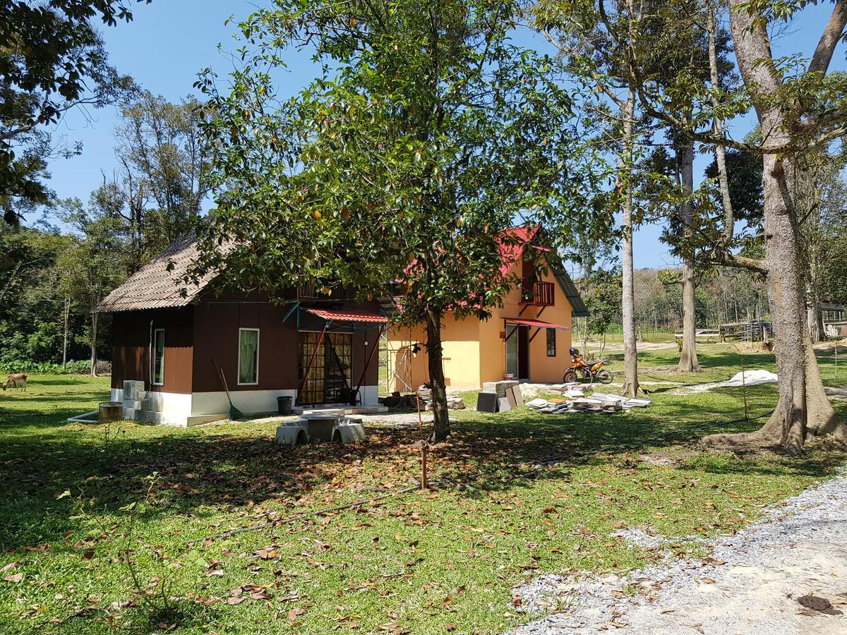 Chalet Kampong Semawar Kuala Kangsar Kültér fotó